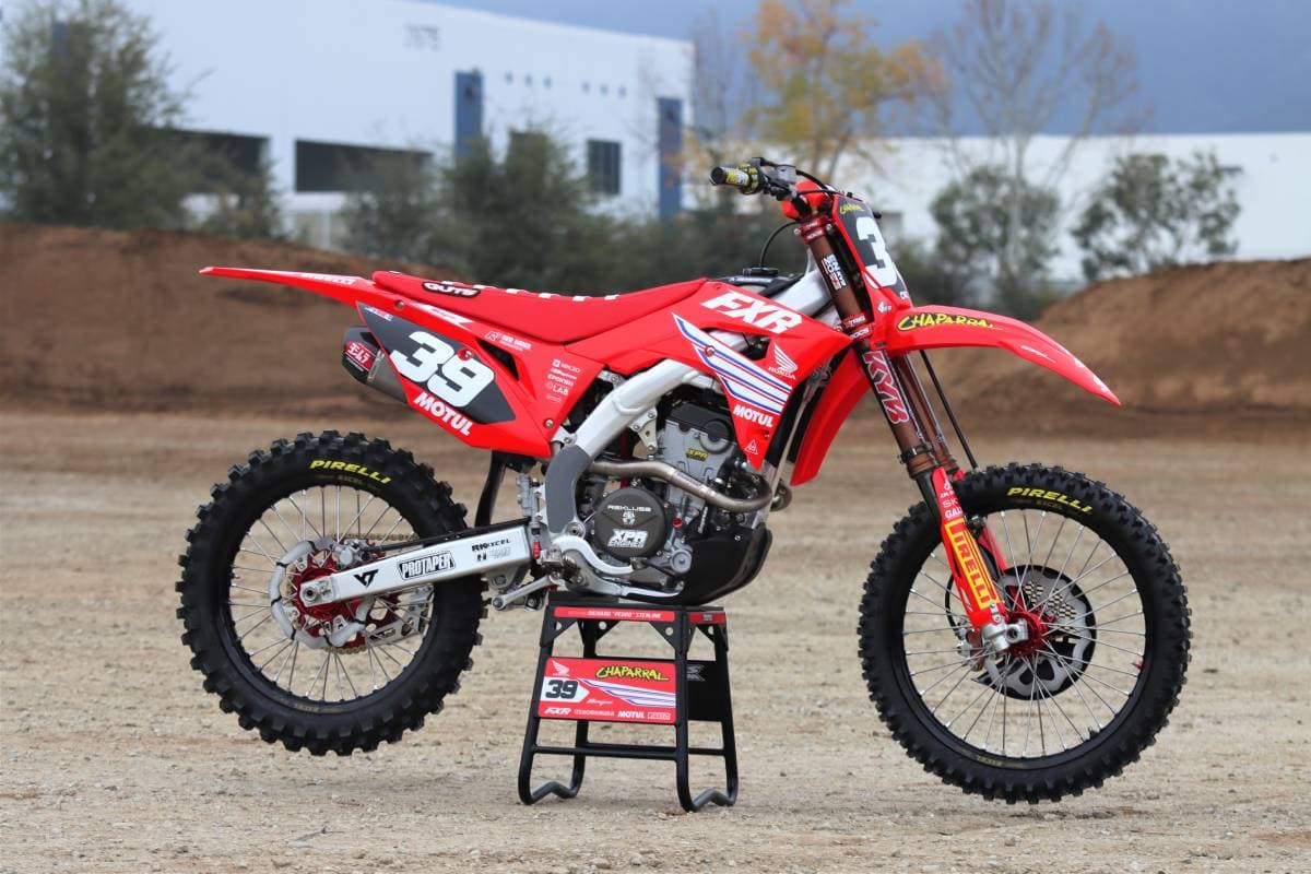 What's the Difference Between a 250cc and 450cc Dirt Bike? - Risk